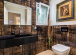 19-Main-Guest-Toliet