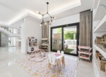 Villa11048